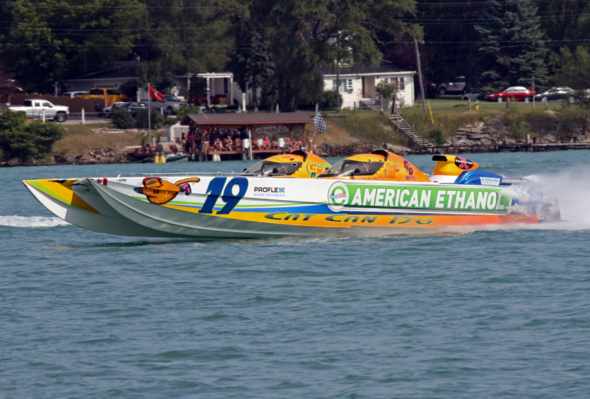 offshore powerboat racing lake michigan